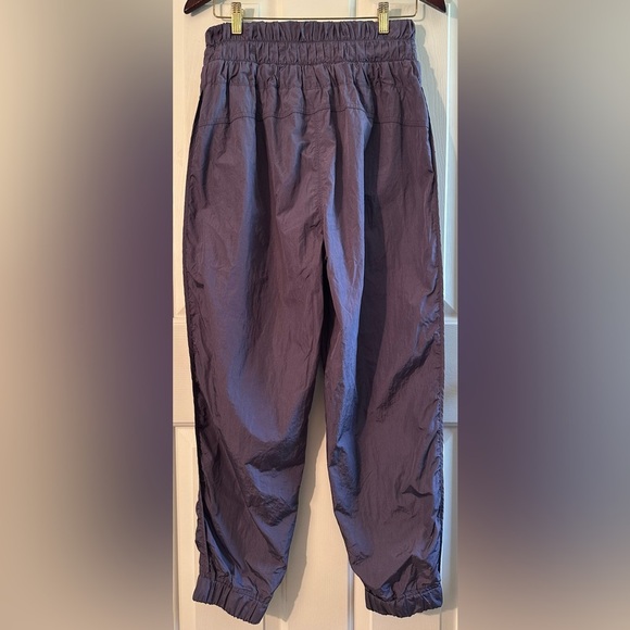 FREE PEOPLE Movement MEDIUM The Way Home Nylon Parachute Jogger DEEP SEA Heather - Picture 14 of 14